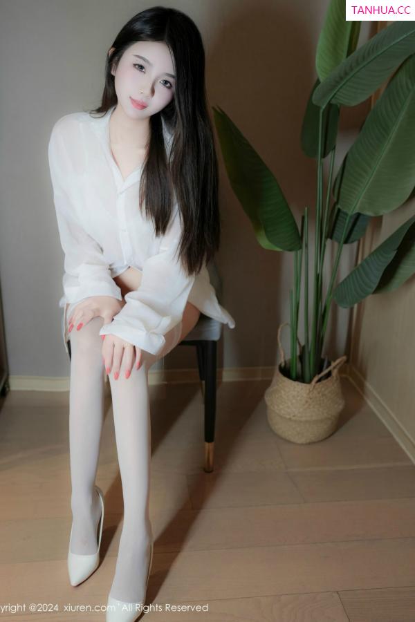 李倩Lucky  [XiuRen]高清写真图 2024.11.04 No.9389 Lucky- 丝袜美腿第20张图片